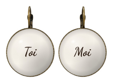 Boucles d'oreilles avec deux textes différents